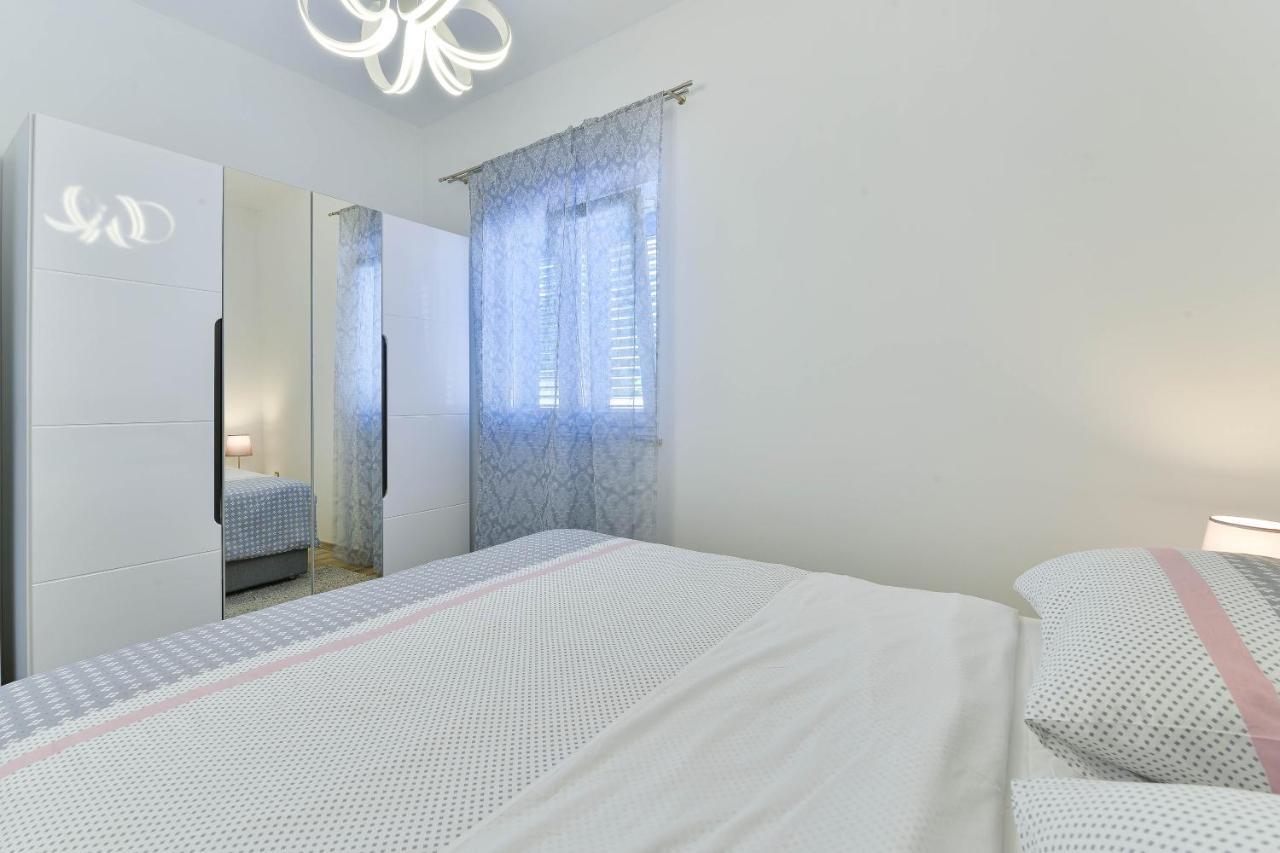 Apartments Crno Zadar Zewnętrze zdjęcie