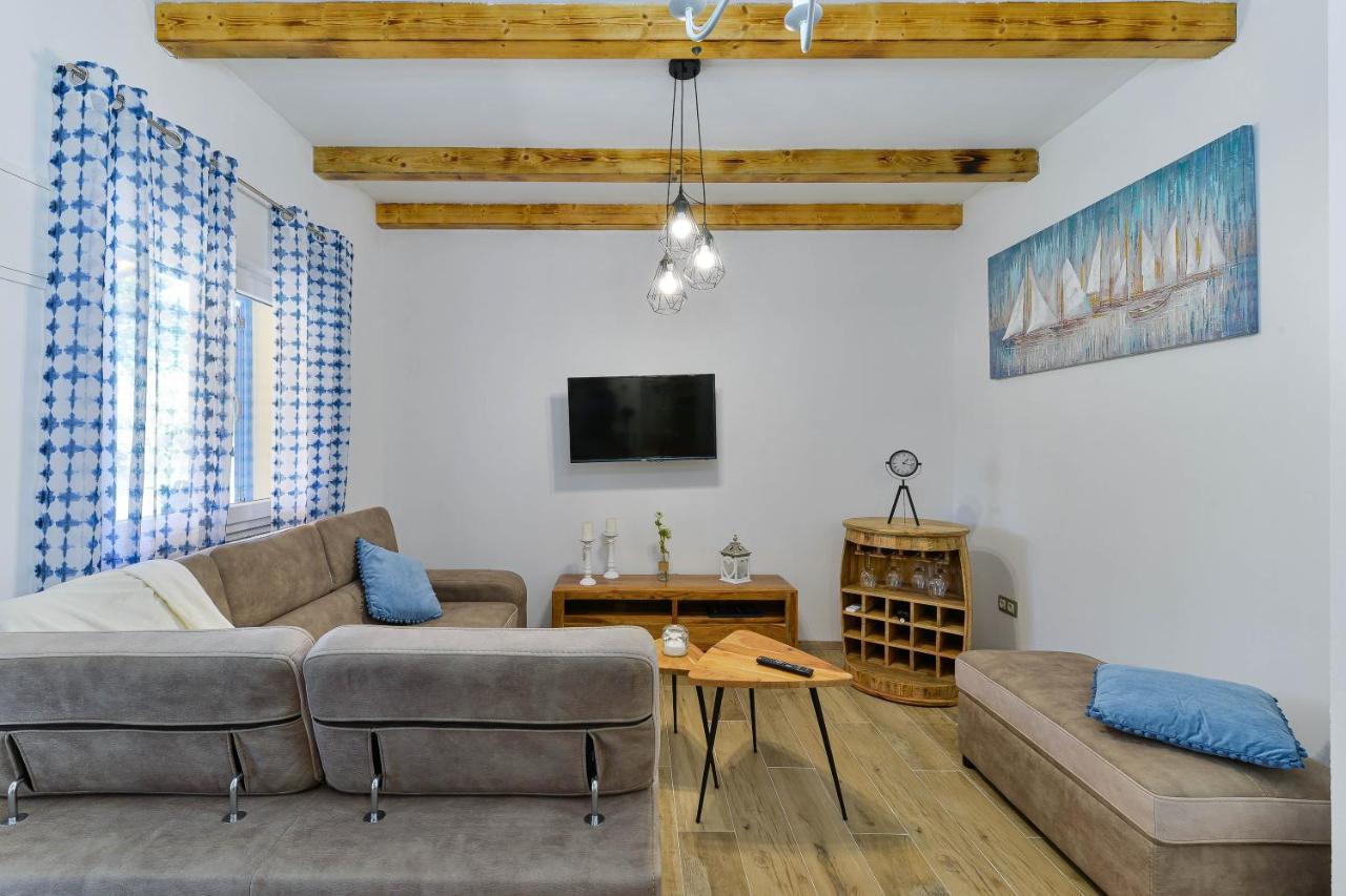 Apartments Crno Zadar Zewnętrze zdjęcie
